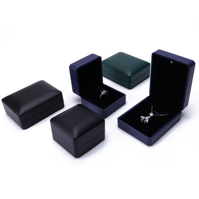 جعبه جواهرات چرم با علامت روشن Hanhong گرد صفحه ابریشم چاپ شده حلقه سفارشی
