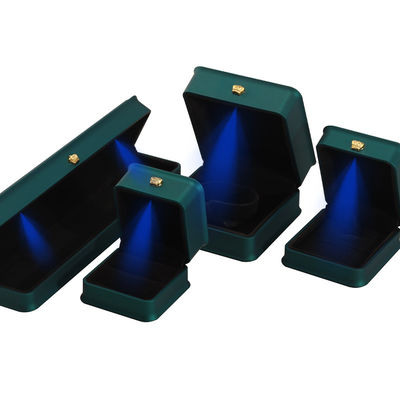 جعبه جواهرات نور LED برای سفارشی جواهرات تاج لوکس بسته بندی مواد پلاستیکی مخملی