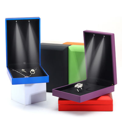 Hanhong Custom Logo Spray Paint Jewelry Packaging Box for Earrings Necklace Ring LED Set جعبه بسته بندی جواهرات برای گوشواره ها گردنبند حلقه های ال ای دی