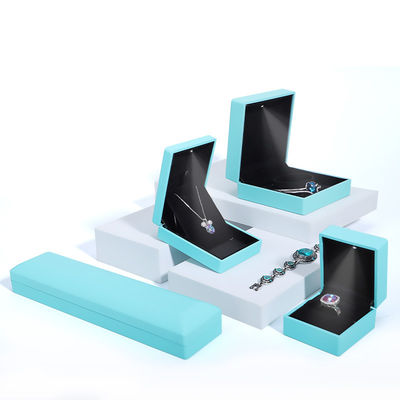 خرید مستطیل سایز سفارشی رنگ آبی حلقه LED جعبه جواهرات برای گوشواره های گردنبند دستبند online manufacture