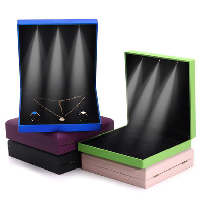 Hanhong Custom Logo White Light Jewelry Packaging Box Set با گوشواره های گردنبند حلقه ای