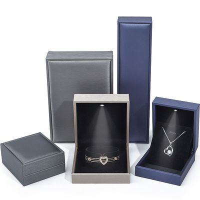 برش Finishing PU چمدان LED جعبه ذخیره جواهرات چند رنگ جواهرات جعبه هدیه