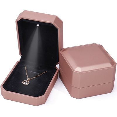 بسته بندی مخصوص به رنگ LED جعبه جواهرات لوکس برای حلقه گردنبند دستبند گوشواره