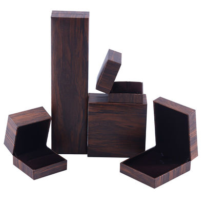 جعبه جواهرات قهوه ای دست ساز از جنس مقوای سازگار با محیط زیست، جعبه جواهرات قابل تنظیم