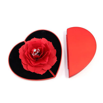 جعبه هدیه گل رز برای جواهرات