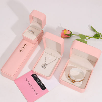 جعبه جواهرات لوگوی قابل تنظیم با کیفیت بالا، دست ساز، چرم صورتی، بسته بندی